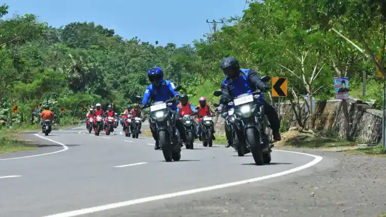 Touring Wisata Suzuki Meriahkan HUT Republik Indonesia ke-72