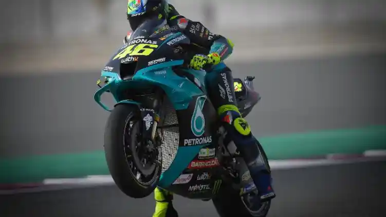 Rossi: Saya Membuat Kesalahan, Marquez Sangat Kompetitif