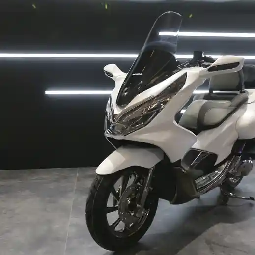  Modifikasi All New Honda PCX 150 Kelir Putih Terlihat 