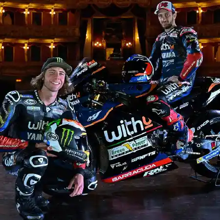 Andrea Dovizioso serta Darryn Binder WithU Yamaha RNF MotoGP