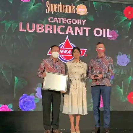 Federal Oil Raih Penghargaan Superbrand's Award