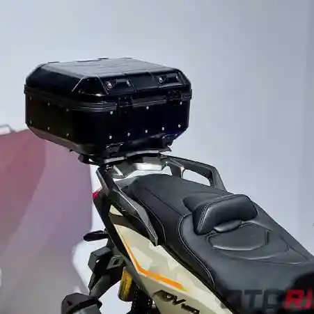 Honda ADV160 Modifikasi Katros Garage