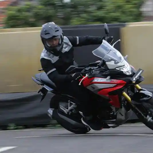 Honda CB150X Panning