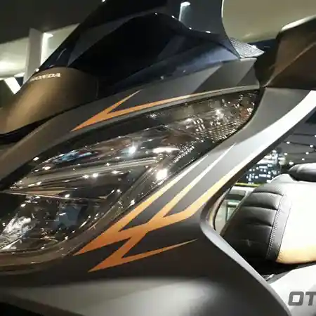 Elegant Touring Concept Untuk Honda PCX 