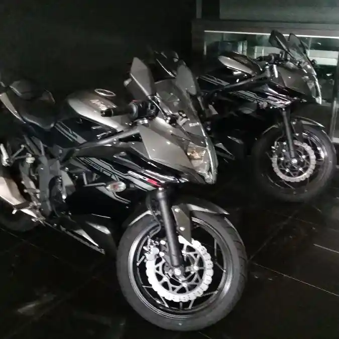 Harga Kawasaki Ninja 250 Dipangkas Lagi, Buruan Bro!