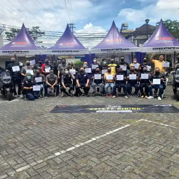 Komunitas NMax Bandung Safety Riding