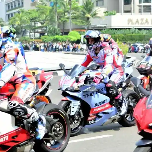 Konvoi Pembalap MotoGP di Jakarta