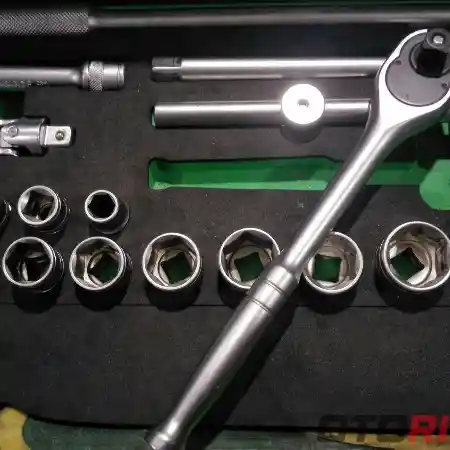 Kunci ratchet atau socket Tekiro Tools