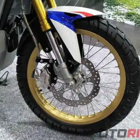 Modifikasi Honda CB150X Katros Garage