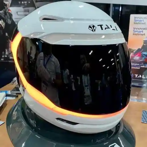 Debut Pertama Helm Pintar dengan Beragam Teknologi Canggih