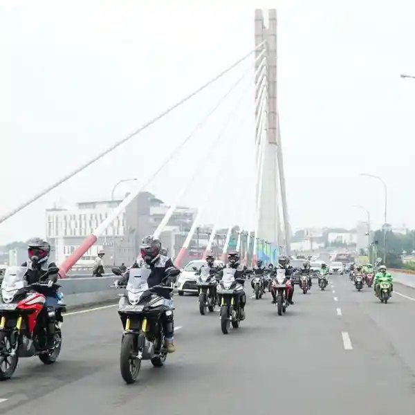 Touring Honda CB150X Bandung