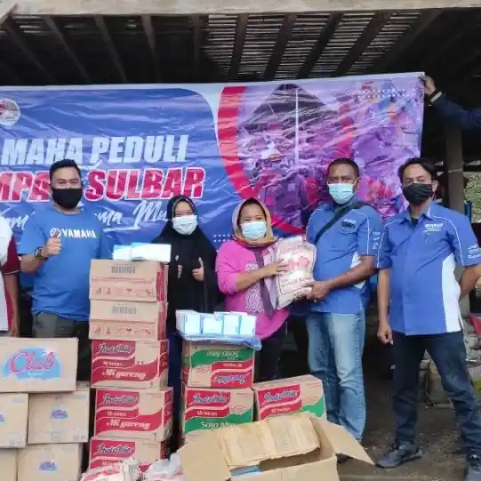 Yamaha Bagi Donasi ke Korban Gempa Sulawesi Barat