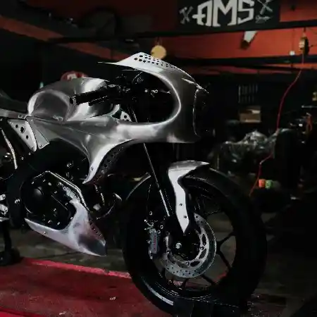 Yamaha XSR 155 Cafe Racer AMS Motorcycle Garage