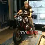 Usai Riding ke Bromo, Aaron Birmhall Jadi Betah di Indonesia