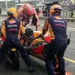 Kemenangan Marquez, Berkah Kesalahan Ban