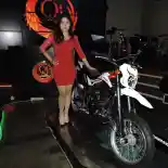 Galeri Foto: Kawasaki D-Tracker Baru Bermodal Pelek 17 Inci Galeri Foto: Kawasaki D-Tracker Baru Bermodal Pelek 17 Inci