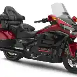 Motor Touring Gambot Penjelajah Jalanan