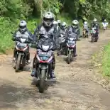 Ini Trik Pilih Jaket Berkendara Saat Puasa dan Panas