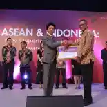 Honda Dapat Dua Penghargaan Ajang The 3rd ASEAN Marketing Summit 2017