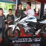 Sebulan Diluncurkan, Honda Sonic dan CB150R Terjual 33 ribu Unit Sebulan Diluncurkan, Honda Sonic dan CB150R Terjual 33 ribu Unit