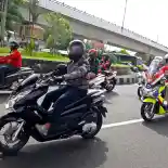 Berani Merokok Sambil Berkendara? Hukum Pidana Siap Menunggu