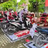 AHM Salurkan Layanan Servis Gratis dan Bantuan untuk 3.000 Lebih Korban Bencana di Sumatra