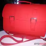 Wow, Aksesori Vespa 946 RED Seharga Skutik 125 cc!