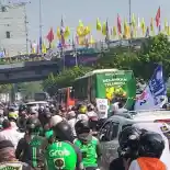 Awas! Alat Peraga Kampanye Pemilu 2024 Bikin Celaka Pengendara Motor