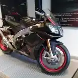 Mau Kredit Aprilia RSV4 Race Pack? Ini Skema Cicilan Terbaru!