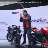 Video: Ari Wibowo Tes TVS Apache RTR 200 di Sirkuit Sentul, Tembus 127 km/jam!