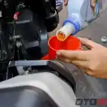 Ganti Oli Mesin Motor Sebaiknya Ikuti Hitungan Bulan atau Kilometer? 