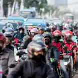 Macet Parah? Ini Cara Tetap Tenang dan Aman di Jalan