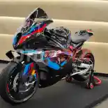 BMW M 1000 RR Racing Replica Tembus Rp 1,8 Miliar, Inden Sampai Juni