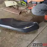 Tips Ampuh Mencegah Jok Motor Dicakar Kucing