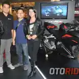 Honda CBR250RR Nongol di Sumarecon Bekasi Honda CBR250RR Nongol di Sumarecon Bekasi
