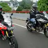 Habis Touring? Jangan Langsung Cuci Jaket Motor! Ini Alasannya
