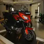 Showroom Kawasaki ini Memiliki Estetika Tinggi