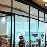 Gerai Apparel DeRide Resmikan Cabang Kedua di Mall Kuningan City