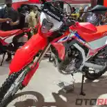 Adu Spek Mesin Honda CRF250L dan Kawasaki KLX250
