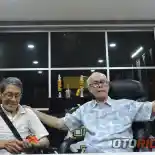 Tommy Manoch dan Tjetjep Heriyana Bertemu, Saling Kenang Masa Balapan Tommy Manoch dan Tjetjep Heriyana Bertemu, Saling Kenang Masa Balapan