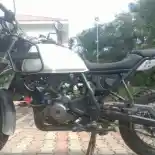 Edan, Royal Enfield Himalayan ini Bermesin KTM Duke 390