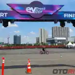 Tawarkan Sensasi Berkendara Kendaraan Listrik, PLN Gelar EV Track Day Tawarkan Sensasi Berkendara Kendaraan Listrik, PLN Gelar EV Track Day