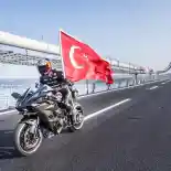 Video: Pembalap Turki Kenan Sofuoglu Cetak Rekor Kecepatan 400 Km/Jam Video: Pembalap Turki Kenan Sofuoglu Cetak Rekor Kecepatan 400 Km/Jam