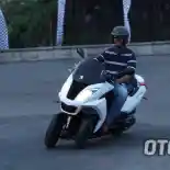 First Ride Peugeot Metropolis, Si Roda 3 Yang Mewah