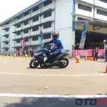 Ini Caranya Agar Jago Bermanuver di Gymkhana Pakai Motor Matic Ini Caranya Agar Jago Bermanuver di Gymkhana Pakai Motor Matic
