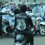 Vespa Benz Owners Rayakan Hari Jadi Pertama dengan Bagikan Donasi