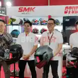 Helm SMK Cygnus dan Studds Atlas Hadir di IIMS 2026, Masuk Pasar Indonesia April
