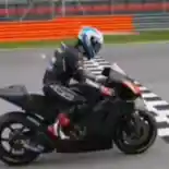 Yamaha Tertangkap Kamera Uji Alat Holeshot Device di Sepang