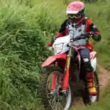 Catat! Ini 5 Riding Gear yang Tepat Saat Berkendara Off-Road