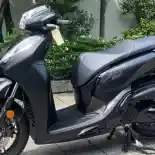 Tampil Elegan, Honda SH300i Hadir dengan Warna Hitam dan Fitur Melimpah